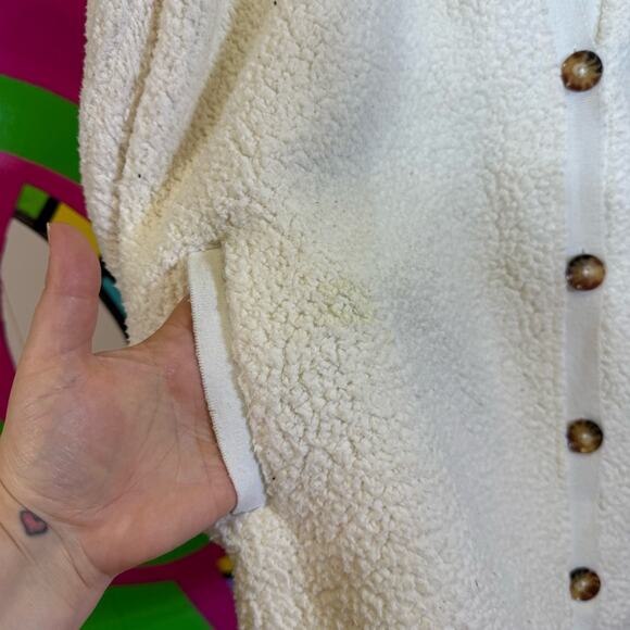 Koolaburra by UGG Cream Teddy Cardigan. Size Large. In excellent used condition! - Picture 2 of 6